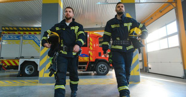 Kolejni strażacy i funkcjonariusze Żandarmerii Wojskowej ruszyli pomagać powodzianom