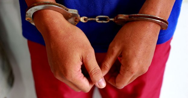 Ukradł alkohol i zaatakował pracownika sklepu, grozi mu nawet 15 lat pozbawienia wolności