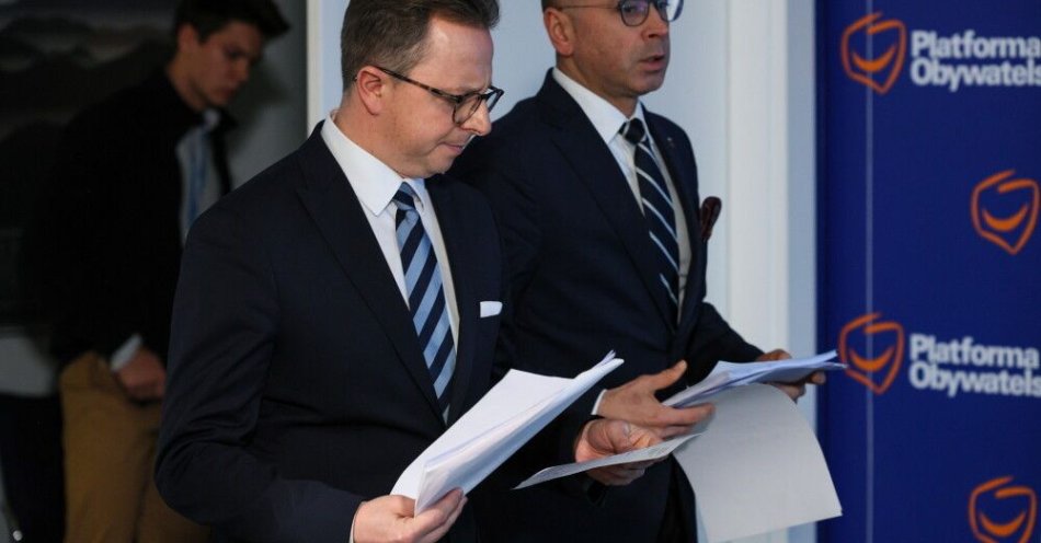 zdjęcie: Zawiadomienie do prokuratury ws. proponowania Braunowi ułaskawienia za poparcie Nawrockiego / fot. PAP