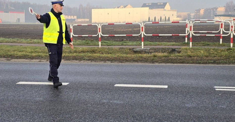 zdjęcie: Mikołaj z policją przypomina o trzeźwej jeździe w Pszczynie / fot. KPP w Pszczynie