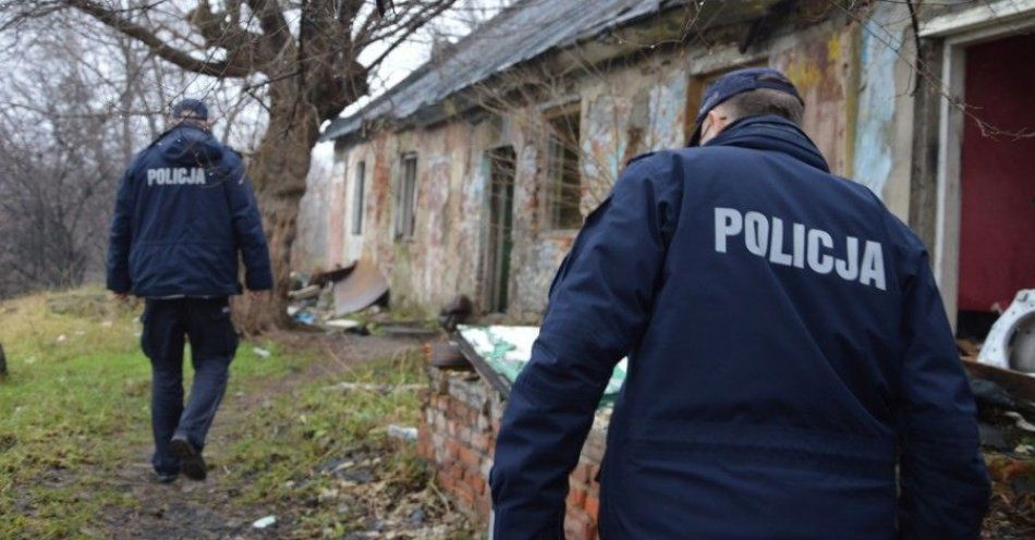 zdjęcie: Kontrolowali miejsca gromadzenia się bezdomnych. Zatrzymali poszukiwanego / fot. KPP w Sochaczewie