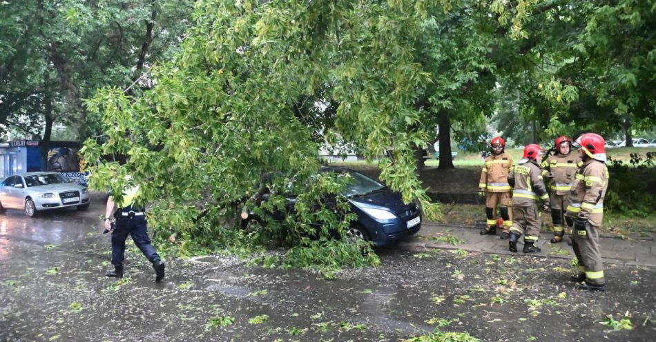 zdjęcie: 2659 zdarzeń atmosferycznych do godz. 19 / fot. PAP