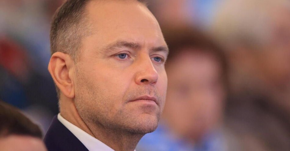 zdjęcie: Prezydenci Polski i Izraela rozmawiali o bezpieczeństwie i relacjach dwustronnych / Brzezinka, 27.01.2026. Prezydent Karol Nawrocki podczas głównych obchodów Międzynarodowego Dnia Pamięci o Ofiarach Holokaustu na terenie byłego KL Auschwitz II-Birkenau w Brzezince, 27 bm. Tego dnia 81 lat temu Armia Czerwona wyzwoliła obóz Auschwitz. (doro) PAP/Jarek Praszkiewicz