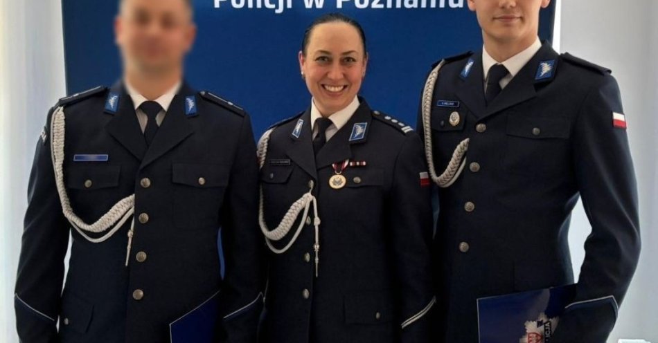 zdjęcie: Dwaj policjanci z Wolsztyna awansowali w Poznaniu / fot. KPP Wolsztyn