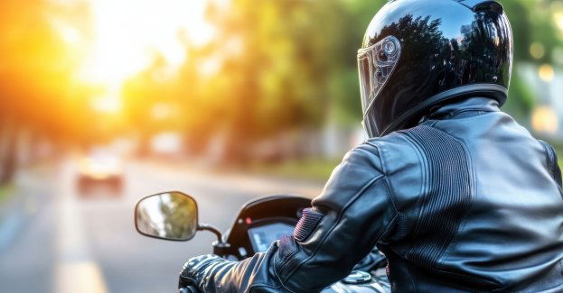 Motocyklista po narkotykach i bez prawa jazdy próbował uciec policjantom