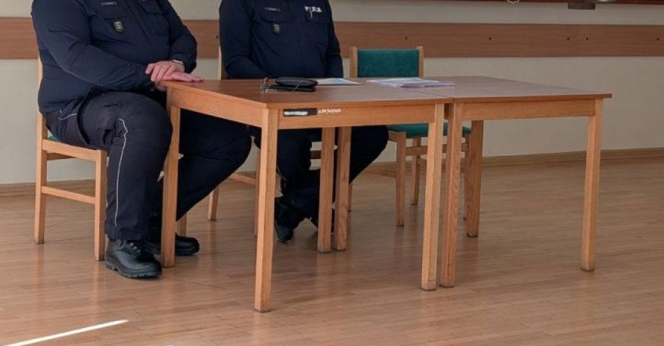 zdjęcie: Mieszkańcy i policja podsumowali debatę o bezpieczeństwie w Kielcach / fot. KMP Kielce zdjęcia z debaty