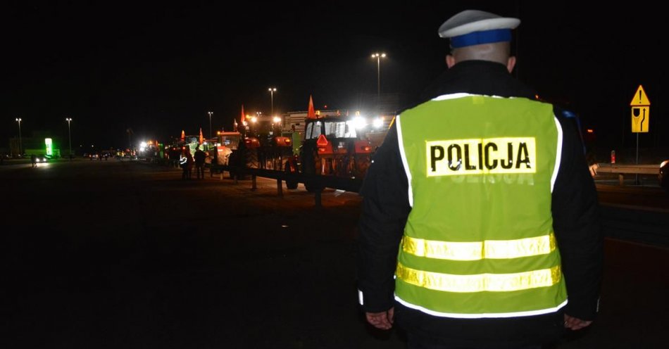 zdjęcie: Protest rolników - blokada przejścia granicznego w Gubinku / fot. KPP Krosno Odrzańskie