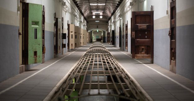 Zarzuty i areszt dla 34-latka podejrzanego o zaatakowanie partnerki nożem