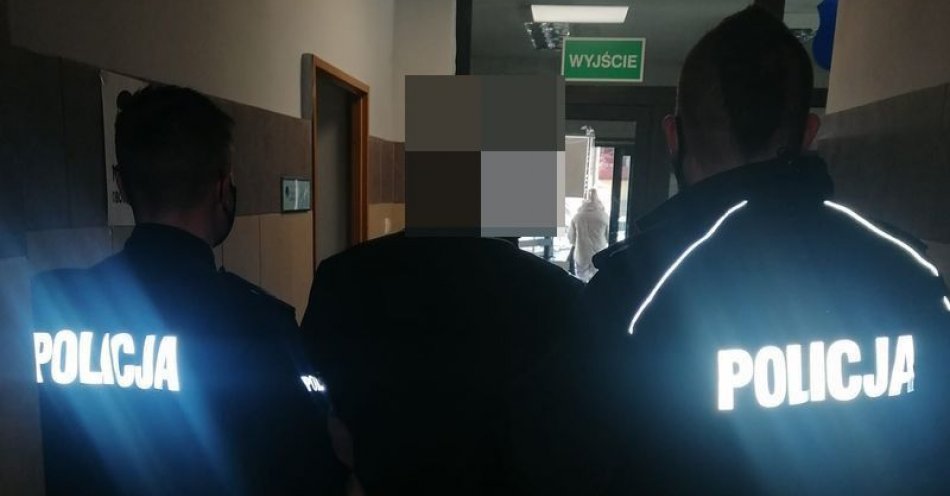 zdjęcie: Aresztowany za  stosowanie przemocy wobec rodziców / fot. KMP w Jeleniej Górze