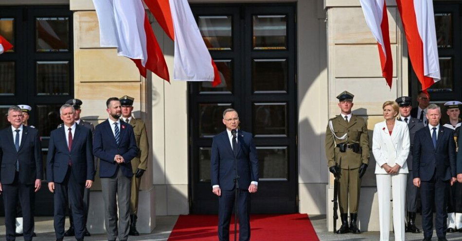 zdjęcie: Prezydent wręczył awanse generalskie; wśród awansowanych - zastępcy najważniejszych dowódców / fot. PAP