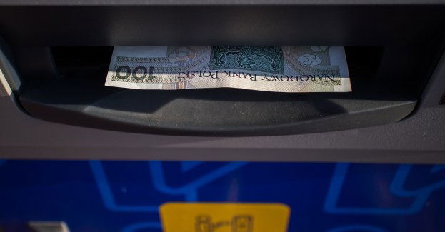 Dzielnicowy namierzył właściciela zgubionych pieniędzy