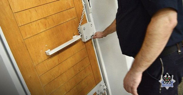 Od wczorajszego popołudnia w ręce wałbrzyskich policjantów wpadło troje poszukiwanych. Mężczyźni trafili już za kraty aresztu śledczego, a kobieta do