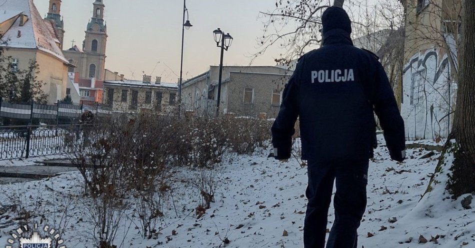 zdjęcie: Zima groźna dla bezdomnych. Jak pomóc w naszym powiecie / fot. KPP Brzeg