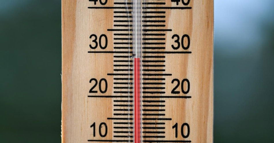 zdjęcie: W sierpniu temperatura maksymalna wyniesie 29 st. C. / fot. PAP