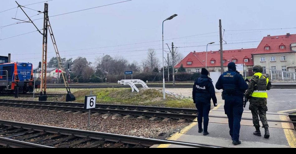 zdjęcie: Ogólnopolska operacja TOR zabezpiecza infrastrukturę kolejową / fot. KPP Świebodzin