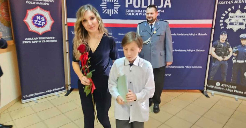 zdjęcie: Wyróżnienia i ratunek życia podczas zbiórki w Złotowie / fot. KPP Złotów