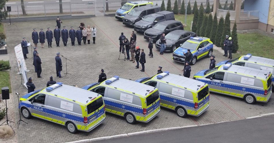 zdjęcie: Mazowiecka policja otrzymała 209 nowych radiowozów / fot. KPP w Grójcu