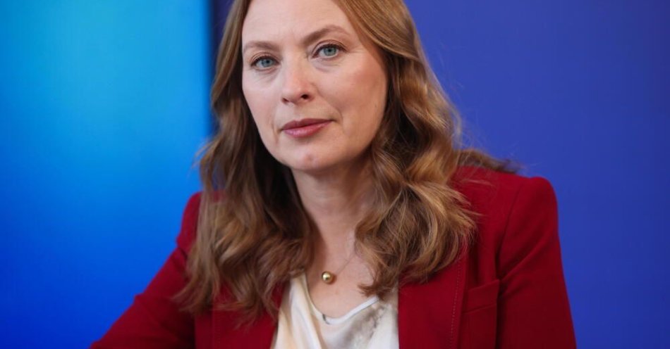 zdjęcie: Rada Krajowa Polski 2050 wskazała Pełczyńską-Nałęcz jako kandydatkę na wicepremiera / Karpacz, 03.09.2025. Minister funduszy i polityki społecznej Katarzyna Pełczyńska-Nałęcz podczas XXXIV Forum Ekonomicznego w Hotelu Gołębiewski w Karpaczu, 3 bm. Tegoroczna edycja wydarzenia odbywa się pod hasłem „Czas transformacji - jaka będzie Europa przyszłości?”. (doro) PAP/Jarek Praszkiewicz