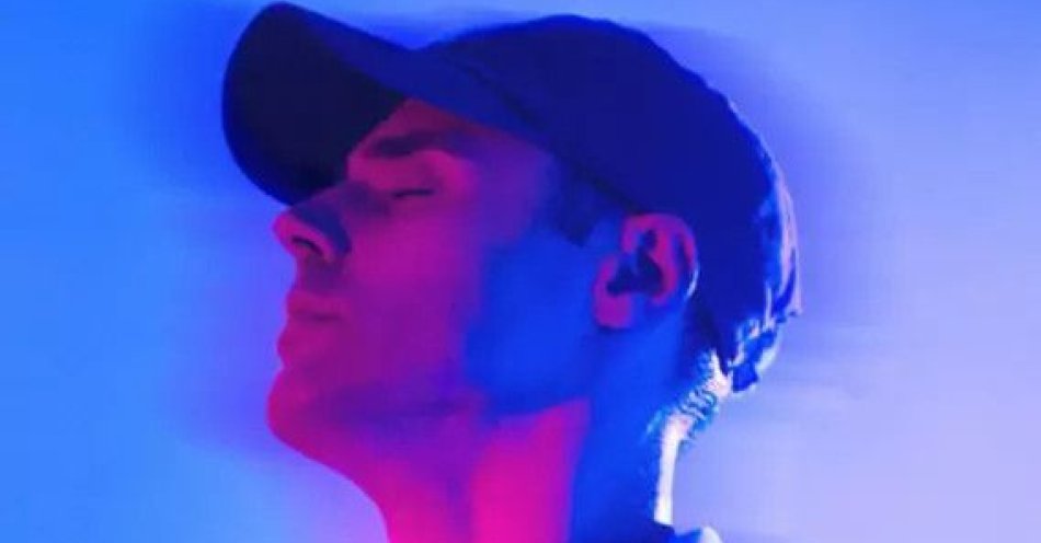 zdjęcie: Pokolenie Y - Marcin Januszkiewicz w piosenkach Jacka Cygana / kupbilecik24.pl / Pokolenie Y - Marcin Januszkiewicz w piosenkach Jacka Cygana