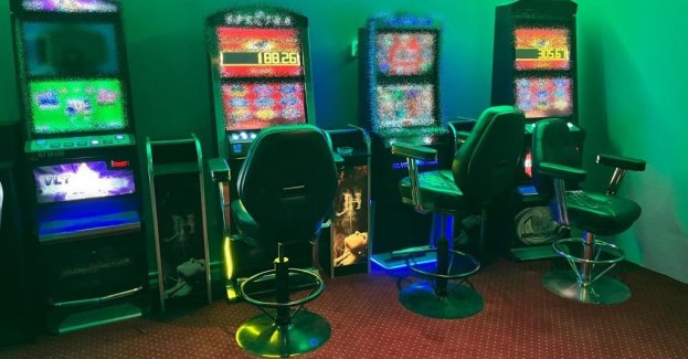 Kolejne nielegalne automaty w rękach funkcjonariuszy