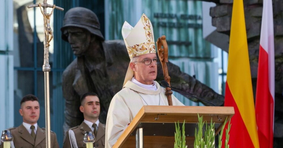 zdjęcie: W przeddzień 81. rocznicy wybuchu Powstania Warszawskiego uczczono pamięć zrywu / fot. PAP