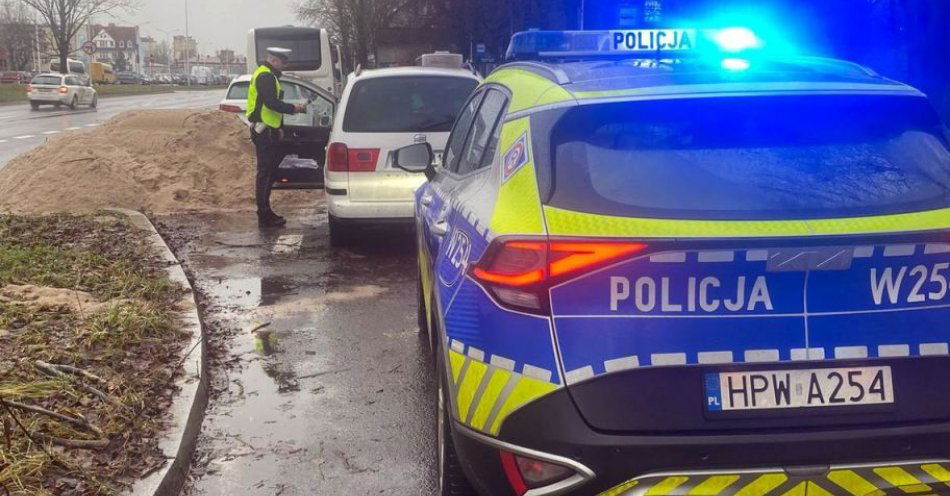 zdjęcie: STOP! - czerwone światło dla kierowców / fot. KMP w Koszalinie