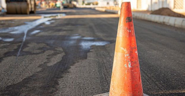 Prace drogowe na parkingu przy Targowisku Miejskim