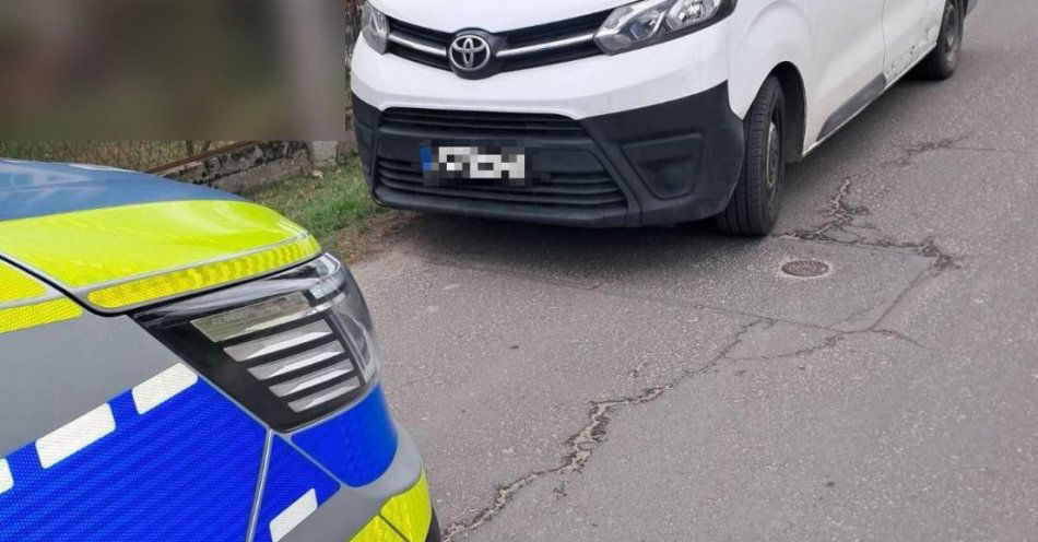 zdjęcie: Szybka akcja policji w Bolesławcu odzyskano auto i zatrzymano sprawcę / fot. KPP w Bolesławcu