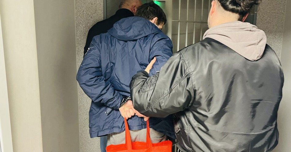 zdjęcie: Poszukiwany Europejskim Nakazem Aresztowania zatrzymany w Koszalinie / fot. KMP w Koszalinie IMG_6976