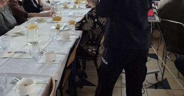 Policjantki uczyły seniorów z Taczanowa Drugiego zasad bezpieczeństwa