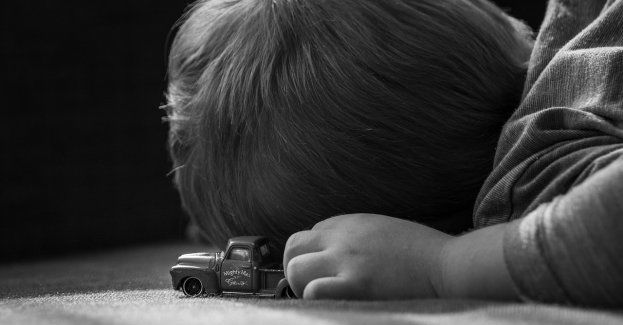 Ojciec i dziadek oskarżeni wz. ze śmiertelnym potrąceniem 11-miesięcznego dziecka