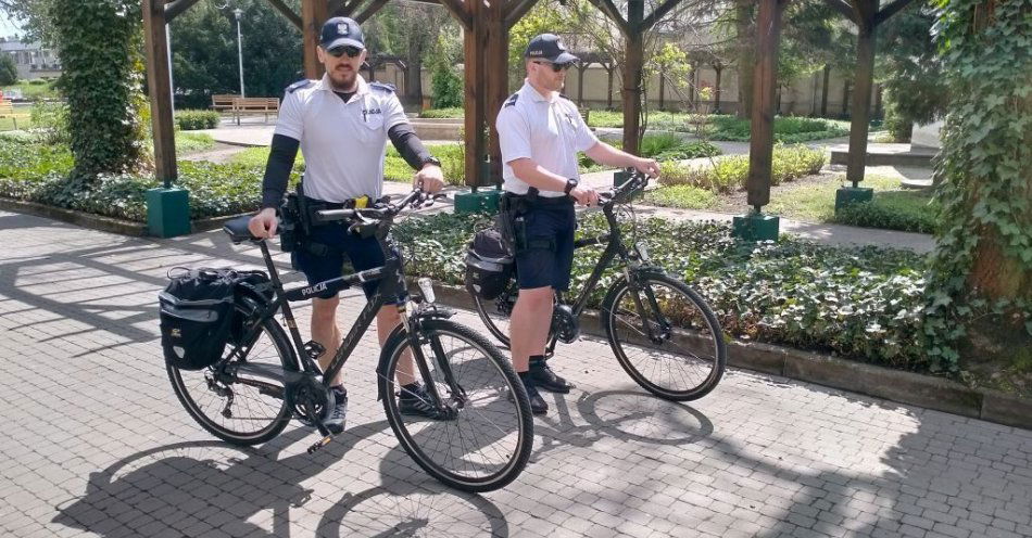 zdjęcie: Ostrowieccy policjanci rozpoczęli sezon rowerowy / fot. KPP Ostrowiec Świętokrzyski