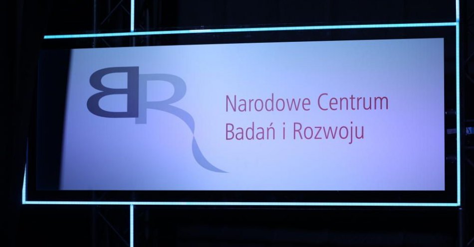 zdjęcie: Kontrolę w Narodowym Centrum Badań i Rozwoju rozpoczęło CBA / fot. PAP