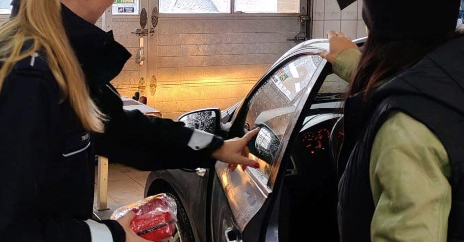 zdjęcie: Sprawdź światła przed zimą i jedź bezpiecznie / fot. KMP Lublin