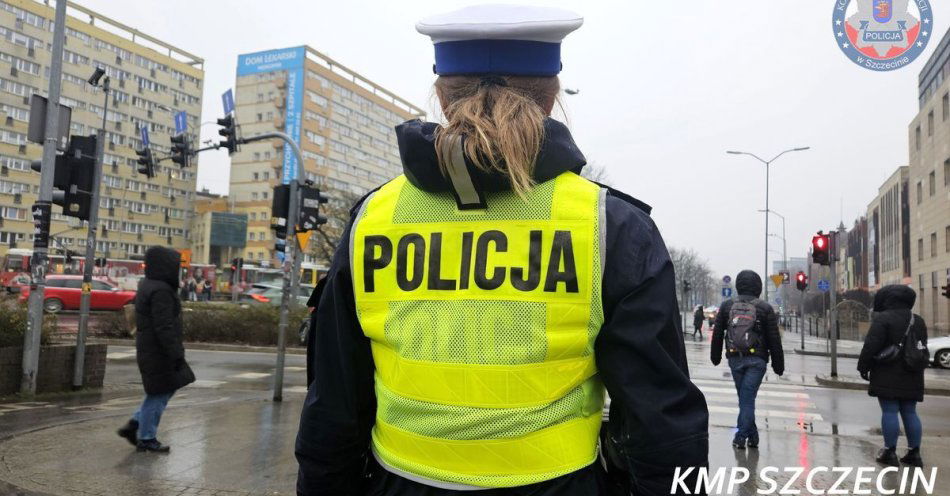 zdjęcie: Świąteczne zakupy w Szczecinie. Policja apeluje o ostrożność / fot. KMP w Szczecinie