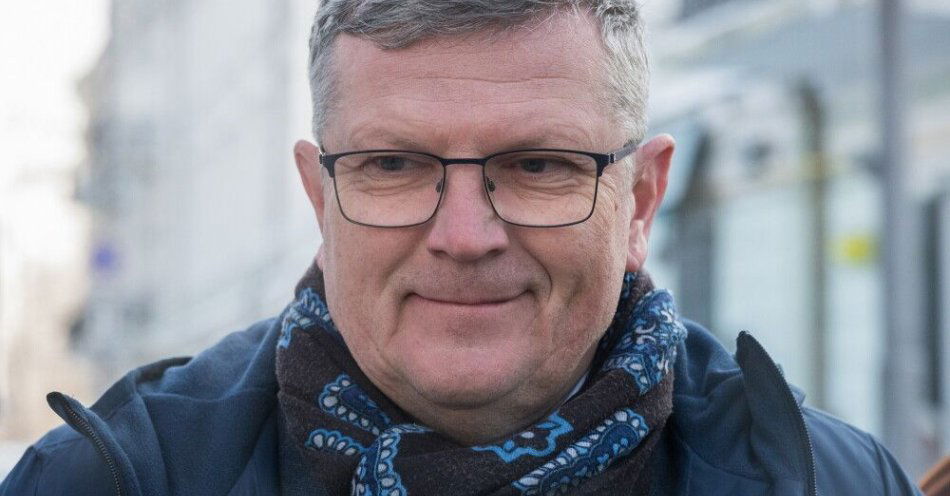 zdjęcie: Bosacki: w interesie Polski jest łagodzenie konfliktu między USA i Danią, a nie jego zaognianie / Kijów, Ukraina, 12.01.2026. Sekretarz stanu w MSZ Marcin Bosacki oddał hołd poległym ukraińskim żołnierzom przy Ścianie Pamięci w Kijowie, 12 bm. (aldg) PAP/Vladyslav Musiienko