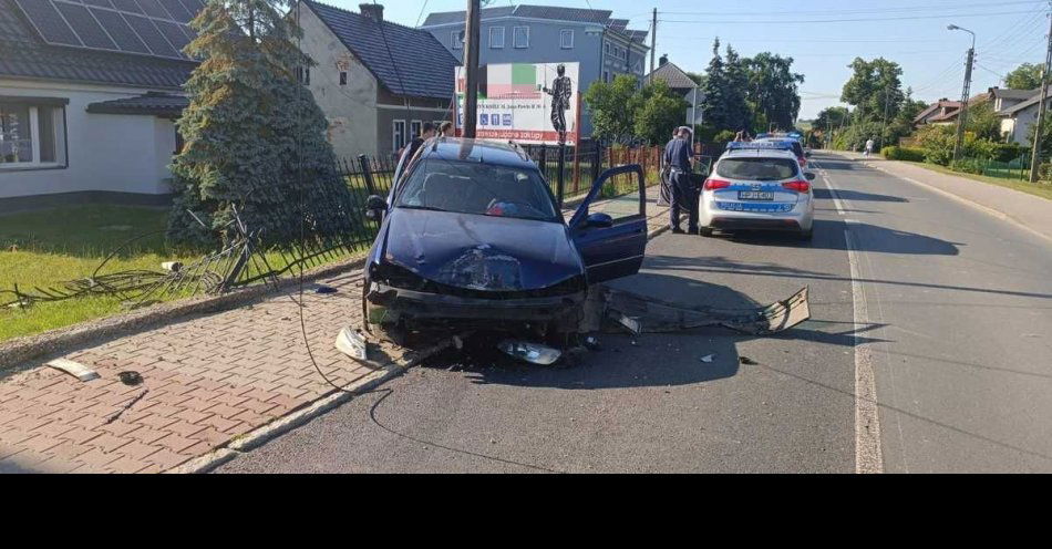 zdjęcie: Ucieczkę przed policjantami zakończył na ogrodzeniu / fot. KPP Kędzierzyn Koźle