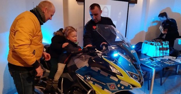 32. Finał Wielkiej  Orkiestry Świątecznej Pomocy za nami. Należność za mandat wrzuciła do puszki