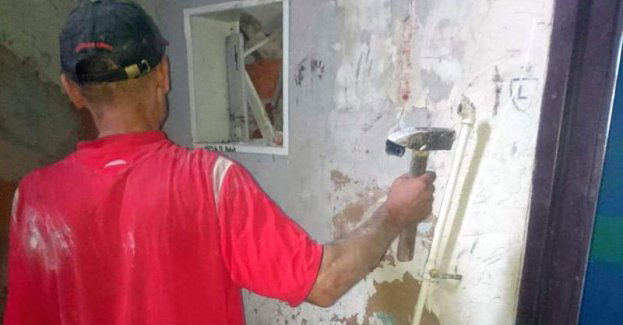 Złomiarze zdewastowali zabytkową kamienicę