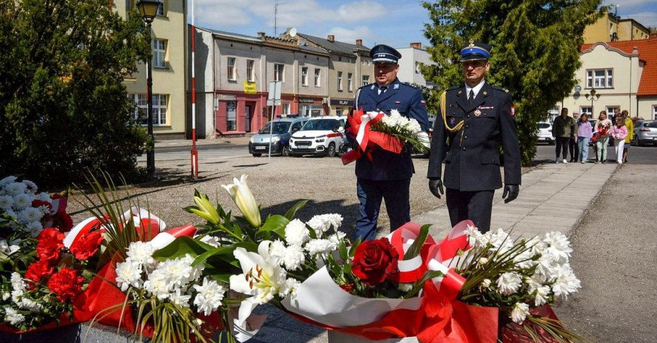 zdjęcie: Policjanci uczcili Narodowy Dzień Zwycięstwa / fot. KPP Mogilno