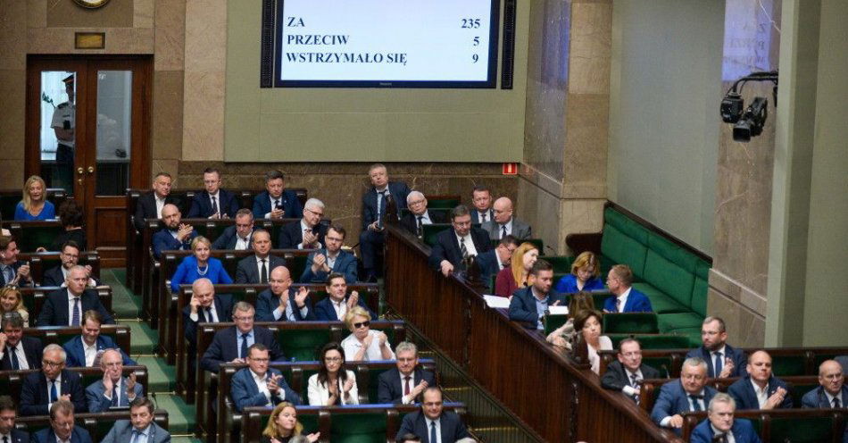 zdjęcie: Sejm znowelizował ustawę o komisji ds. badania wpływów rosyjskich na bezpieczeństwo Polski / fot. PAP