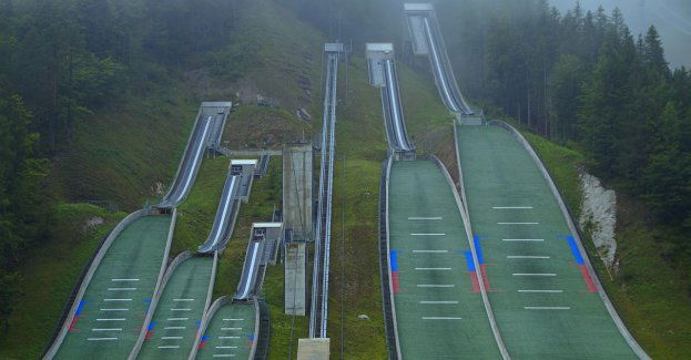 PŚ w skokach - piątka Polaków wystąpi w Planicy