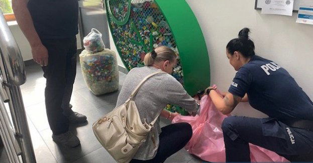 Kieleccy policjanci pomagają potrzebującym