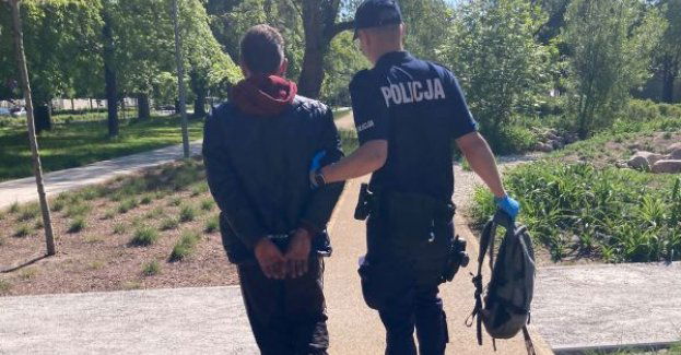 Był poszukiwany do odbycia kary aresztu, zatrzymali go przewodnicy psów służbowych