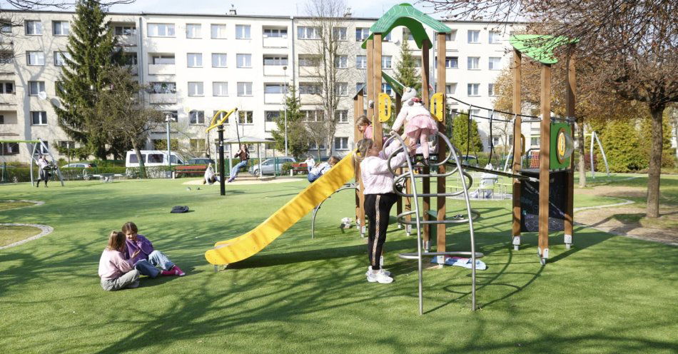 zdjęcie: 1 mln zł na remonty katowickich placów zabaw / fot. nadesłane