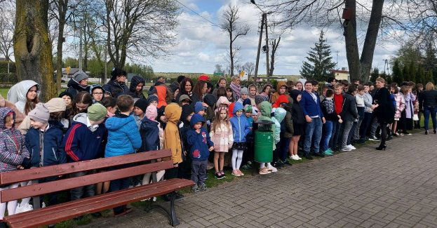 Gminny Dzień Katyński  - uczczenie pamięci pomordowanych policjantów