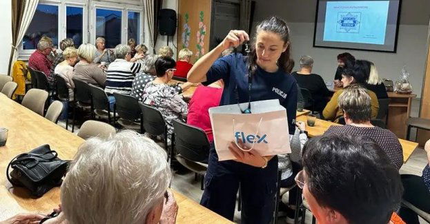 Seniorzy w Pelplinie uczą się, jak uniknąć oszustw