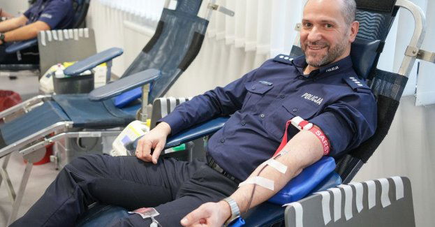 Policjanci z Piły oddali 12,6 litra krwi dla potrzebujących
