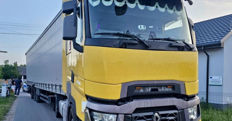 zdjęcie: Kilkunastotonowy pojazd, 2,5 promila i szybka reakcja świadków / fot. KPP w Radomsku
