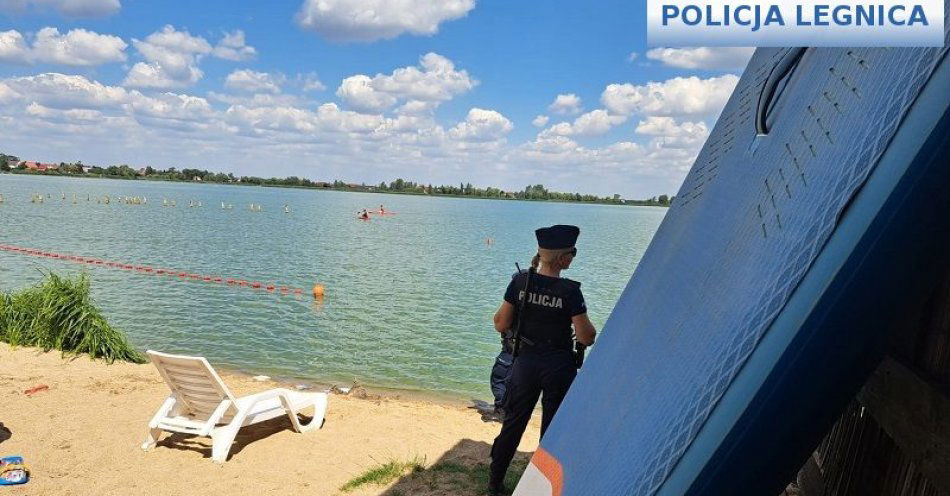 zdjęcie: Długi weekend przed nami-zachowaj rozsądek nad wodą / fot. KMP w Legnicy